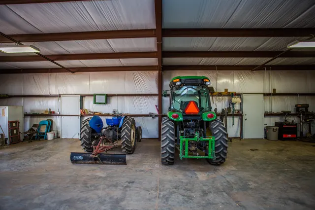 Photo 6 — 3902 N Magnolia Avenue, Lubbock, TX 79403