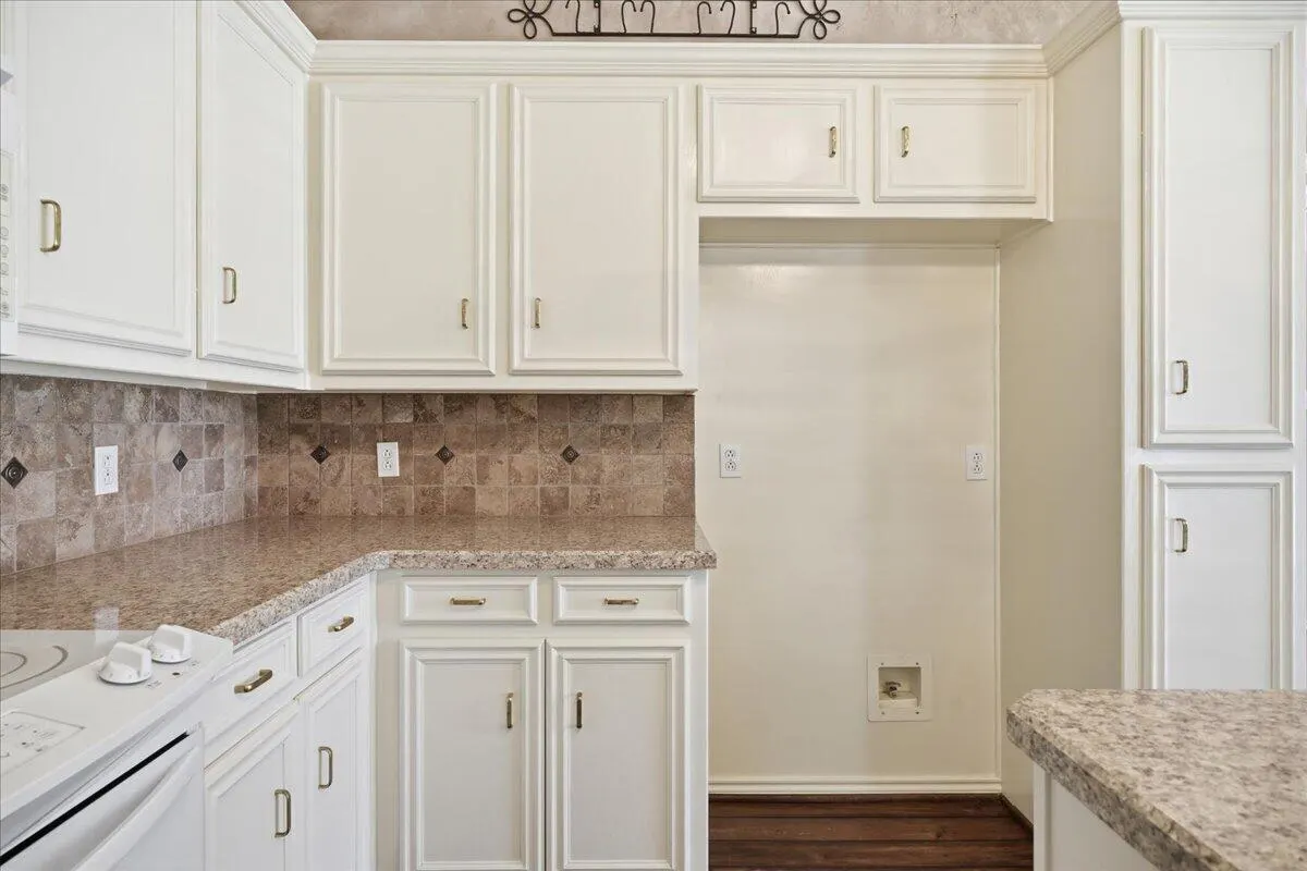 Photo 12 — 5513 65th Street, Lubbock, TX 79424