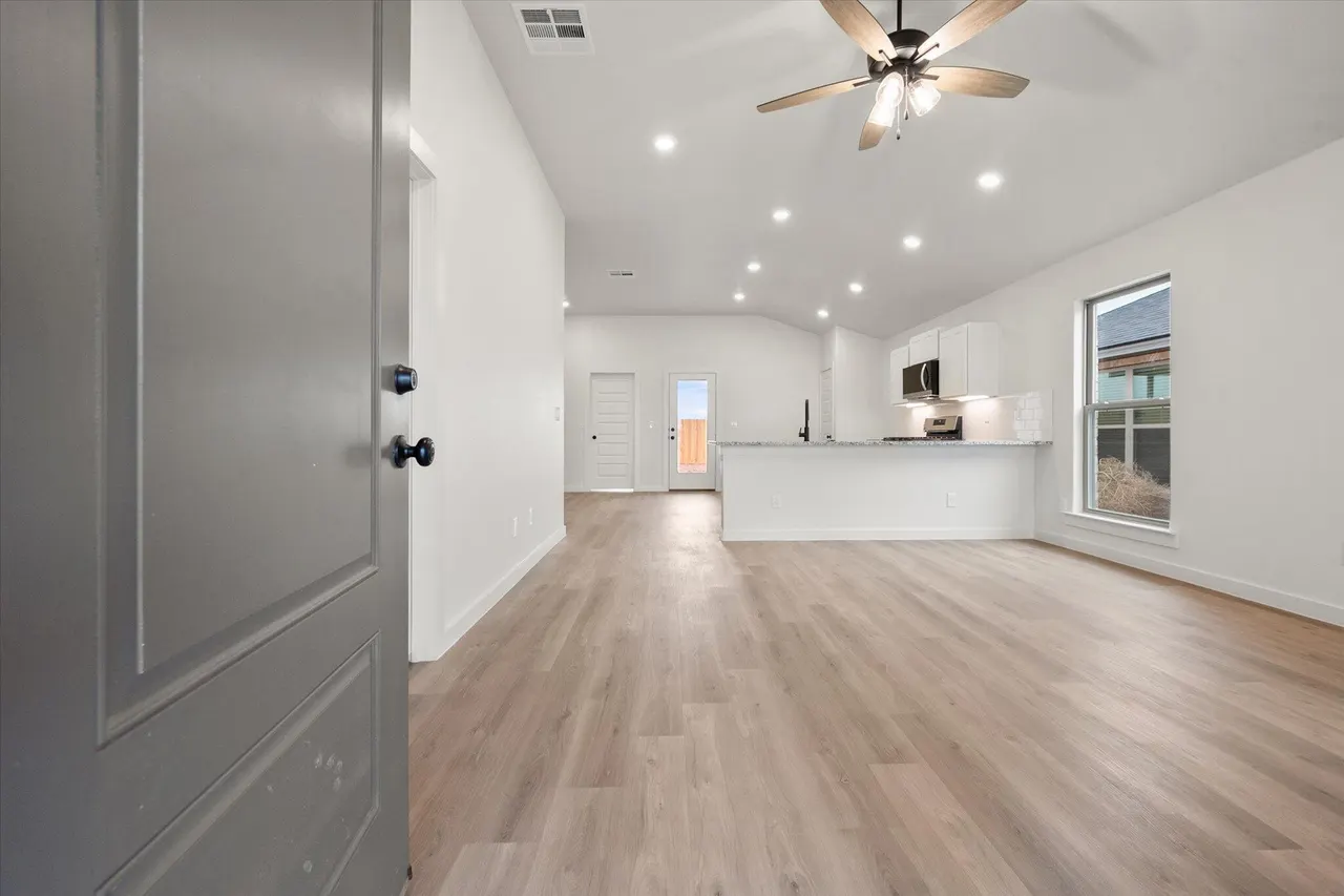 Photo 4 — 3026 138th Street, Lubbock, TX 79423