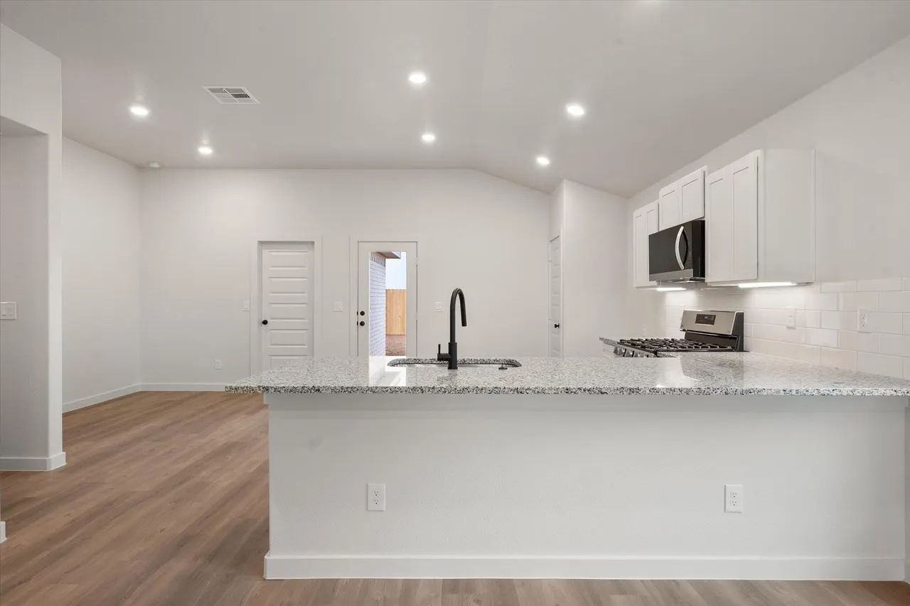 Photo 9 — 3026 138th Street, Lubbock, TX 79423