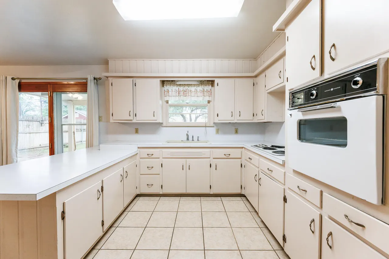 Photo 10 — 5220 7th Street, Lubbock, TX 79416