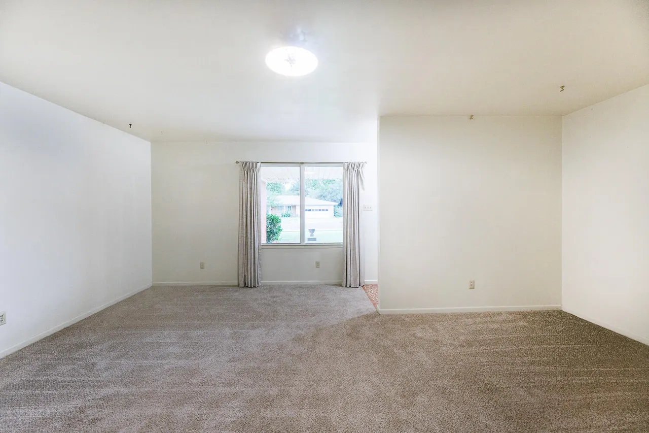 Photo 8 — 5220 7th Street, Lubbock, TX 79416