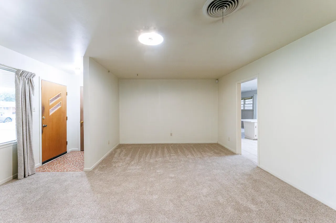 Photo 6 — 5220 7th Street, Lubbock, TX 79416