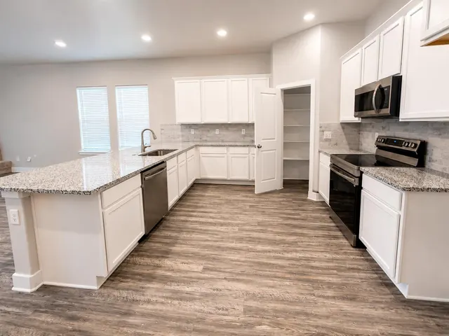 Photo 3 — 13709 Terrell Avenue, Lubbock, TX 79423