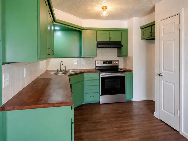 Photo 7 — 6408 24th Street, Lubbock, TX 79407