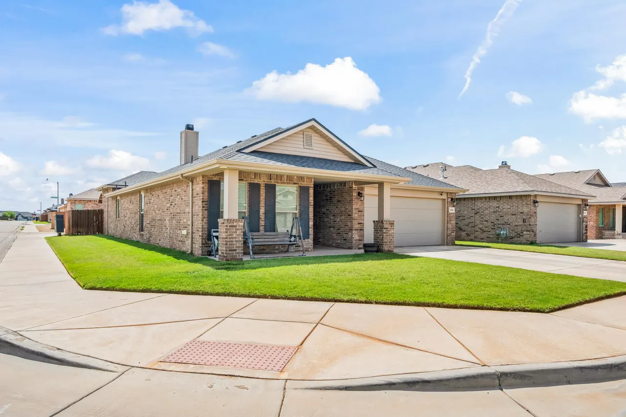 Photo 2 — 10401 Xenia Avenue, Lubbock, TX 79424