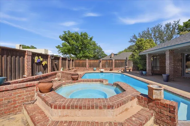 Photo 3 — 4610 93rd Street, Lubbock, TX 79424