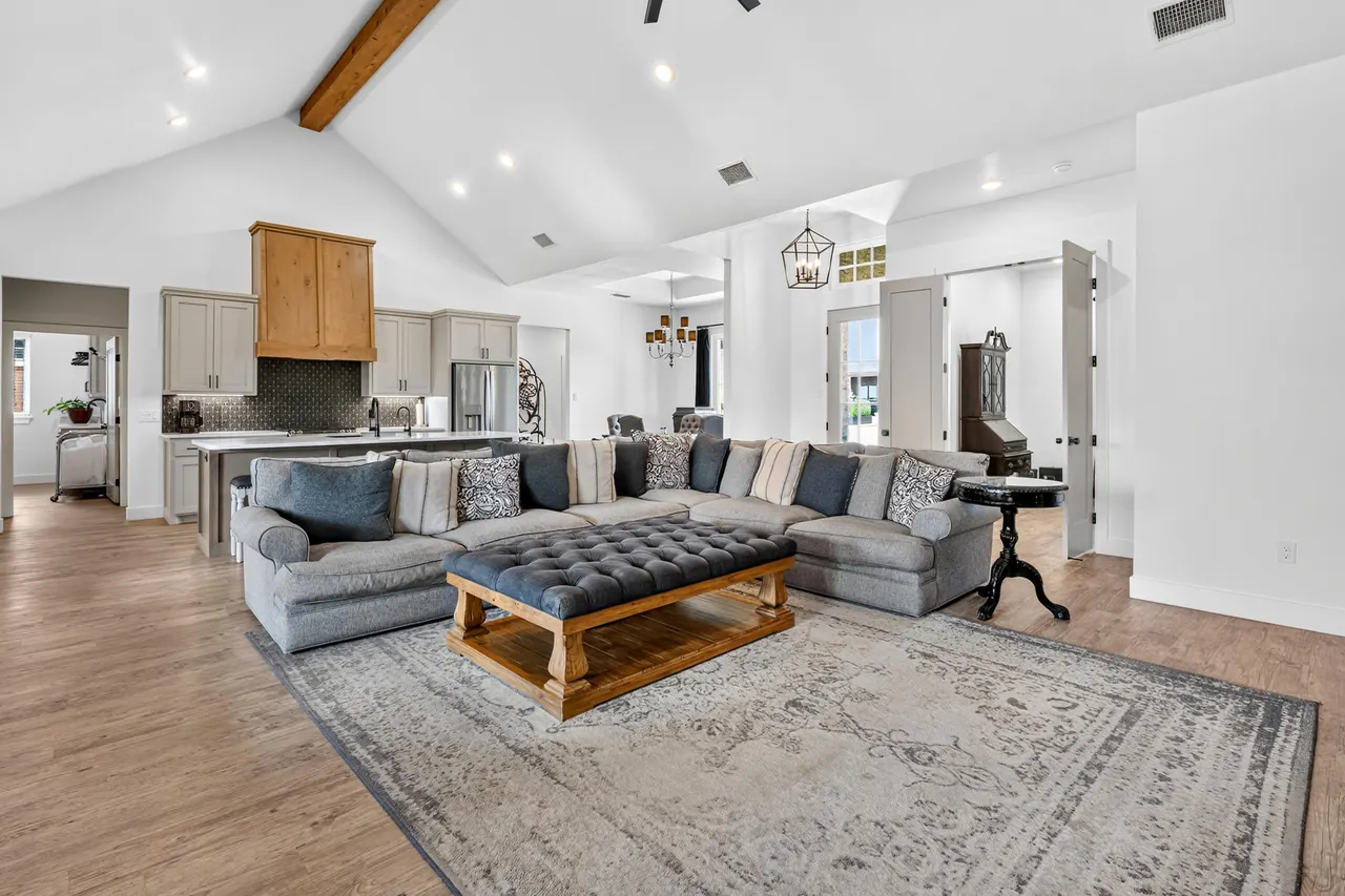 Photo 4 — 309 N 9th Street, Wolfforth, TX 79382