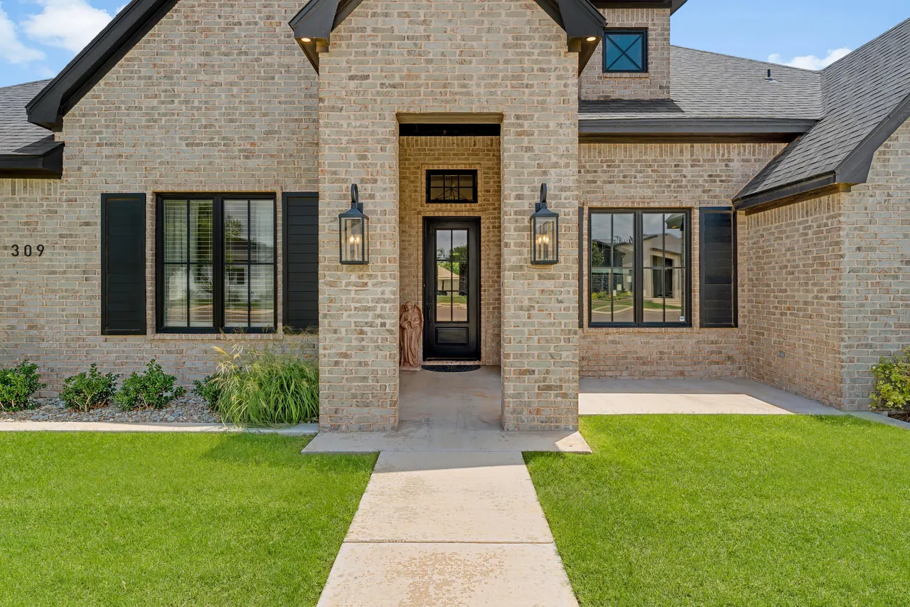 Photo 31 — 309 N 9th Street, Wolfforth, TX 79382
