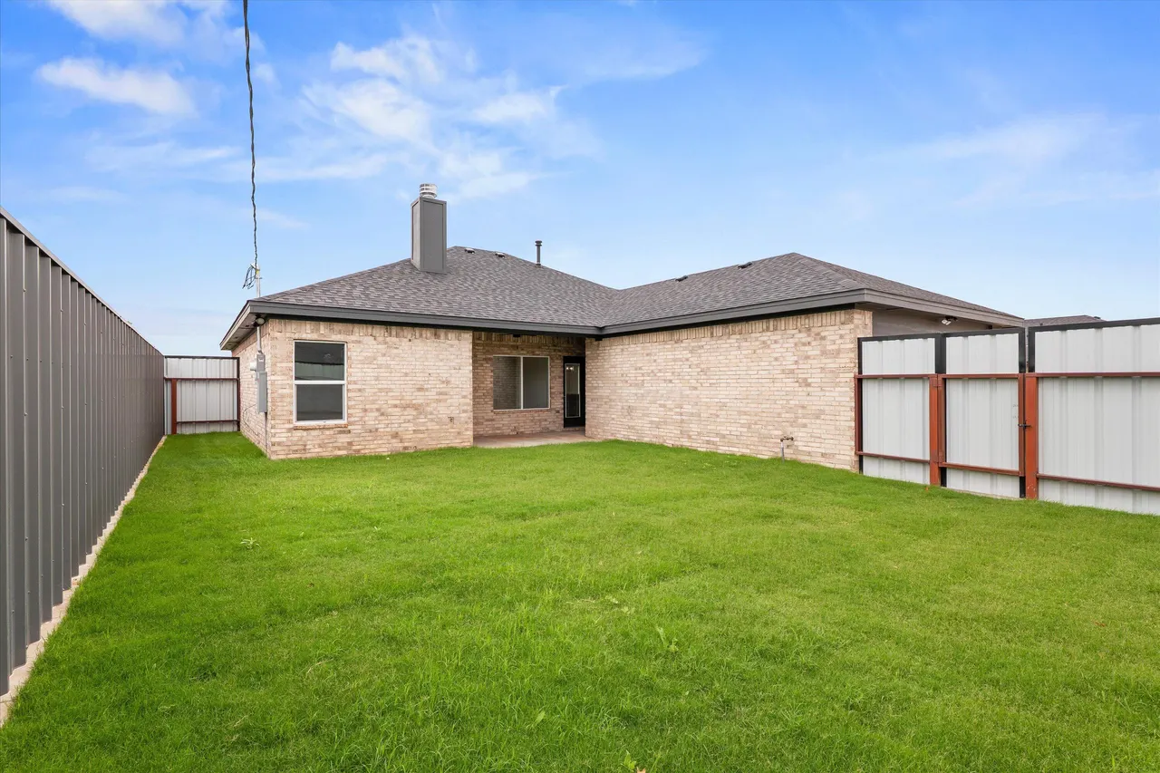 Photo 32 — 619 Holly Street, Levelland, TX 79336