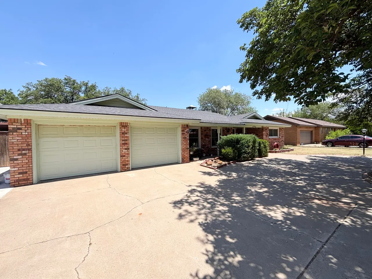 Photo 2 — 310 W 9th Street, Hale Center, TX 79041