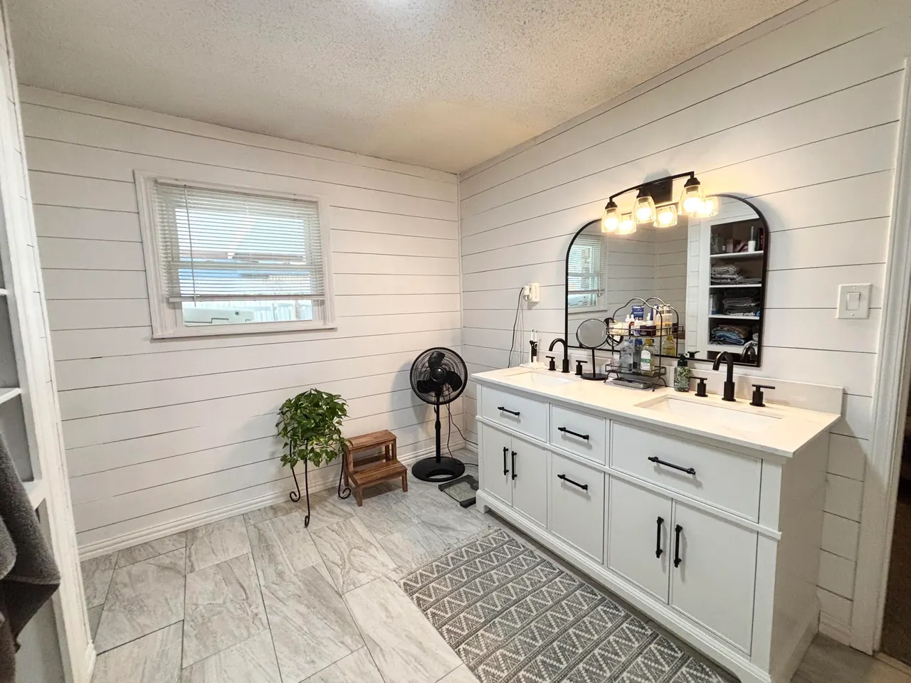 Photo 23 — 310 W 9th Street, Hale Center, TX 79041