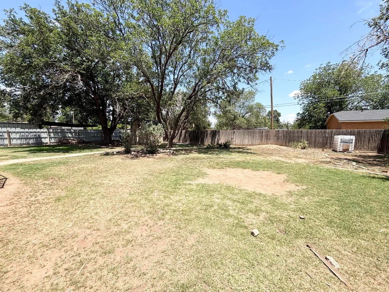 Photo 33 — 310 W 9th Street, Hale Center, TX 79041