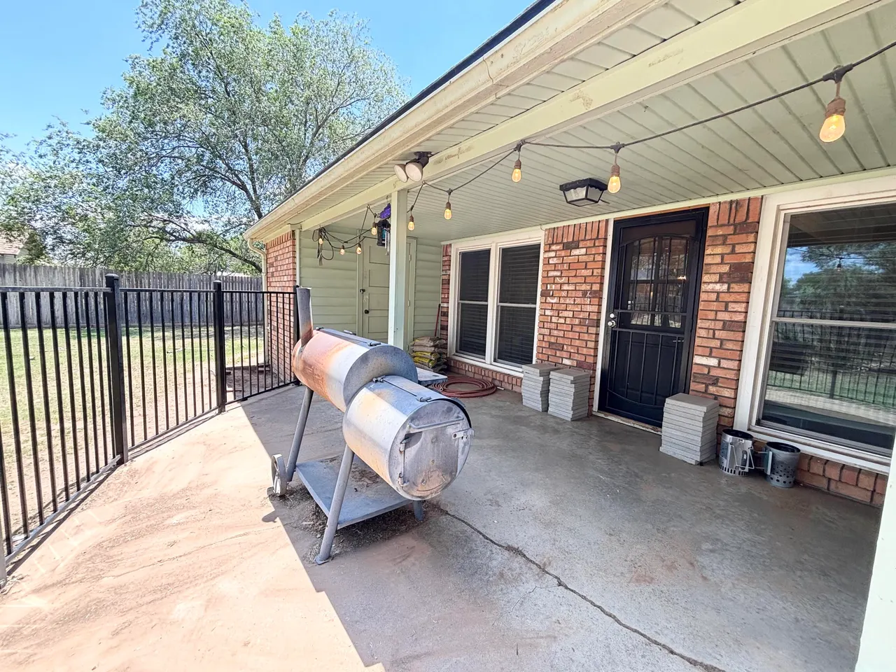 Photo 38 — 310 W 9th Street, Hale Center, TX 79041