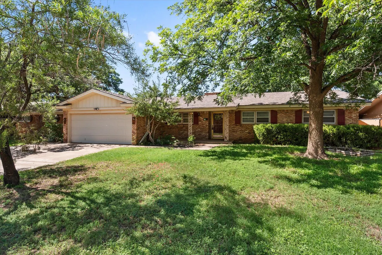 Photo 3 — 4604 27th Street, Lubbock, TX 79410