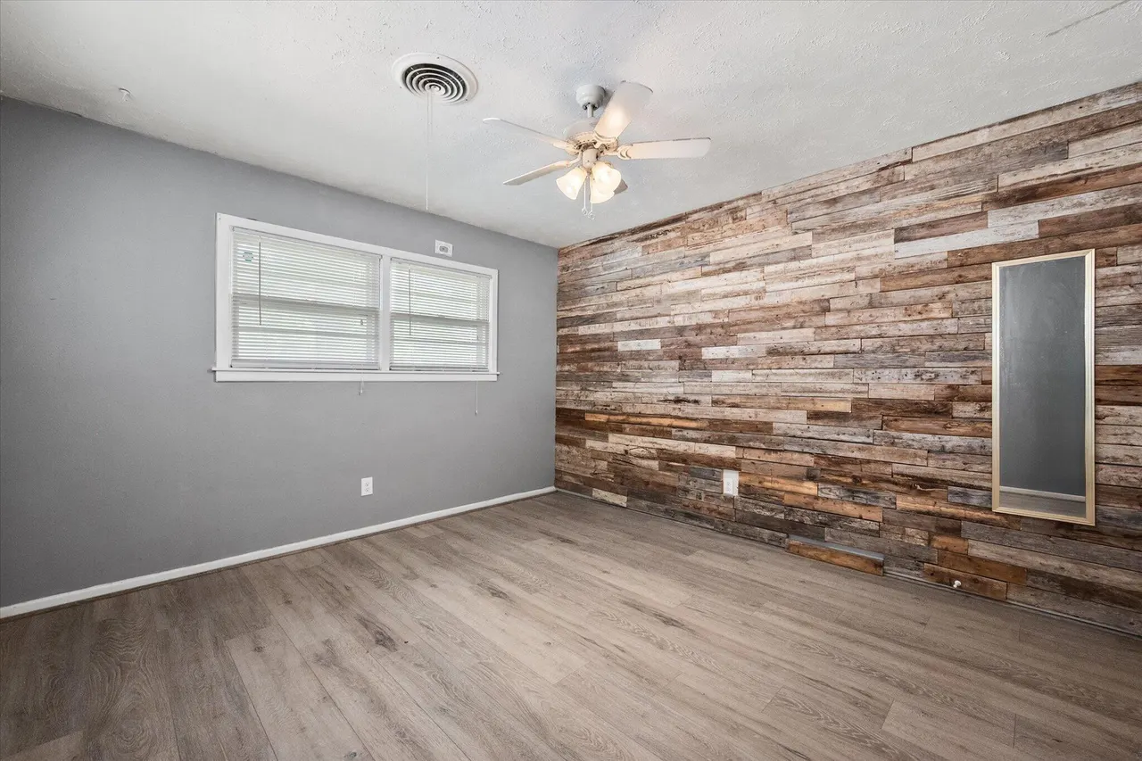 Photo 12 — 4604 27th Street, Lubbock, TX 79410