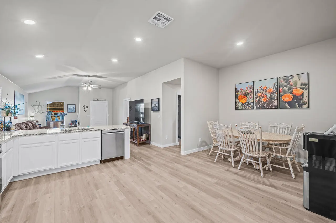 Photo 12 — 1709 141st Street, Lubbock, TX 79423