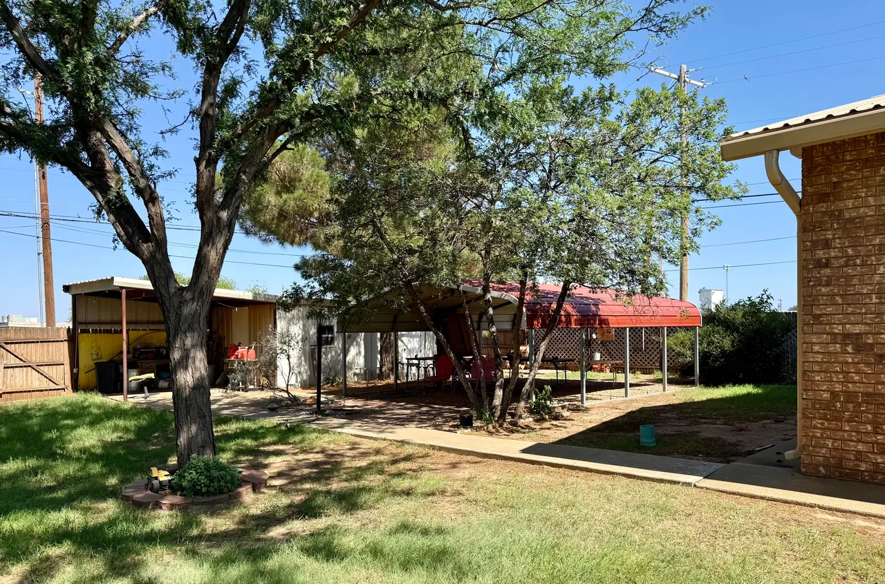 Photo 10 — 304 S Ivy Avenue, Crosbyton, TX 79322