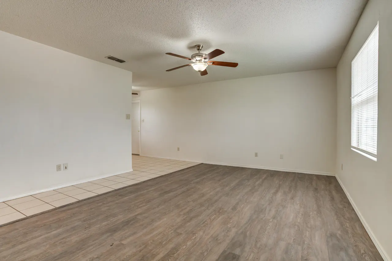 Photo 7 — 6210 22nd Street, Lubbock, TX 79407