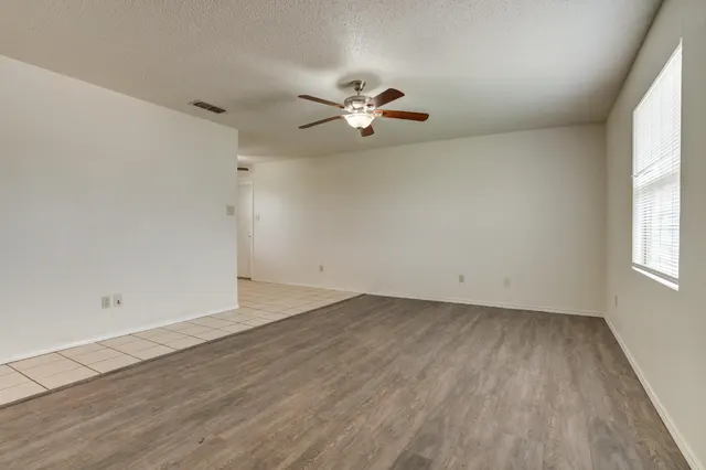 Photo 7 — 6210 22nd Street, Lubbock, TX 79407