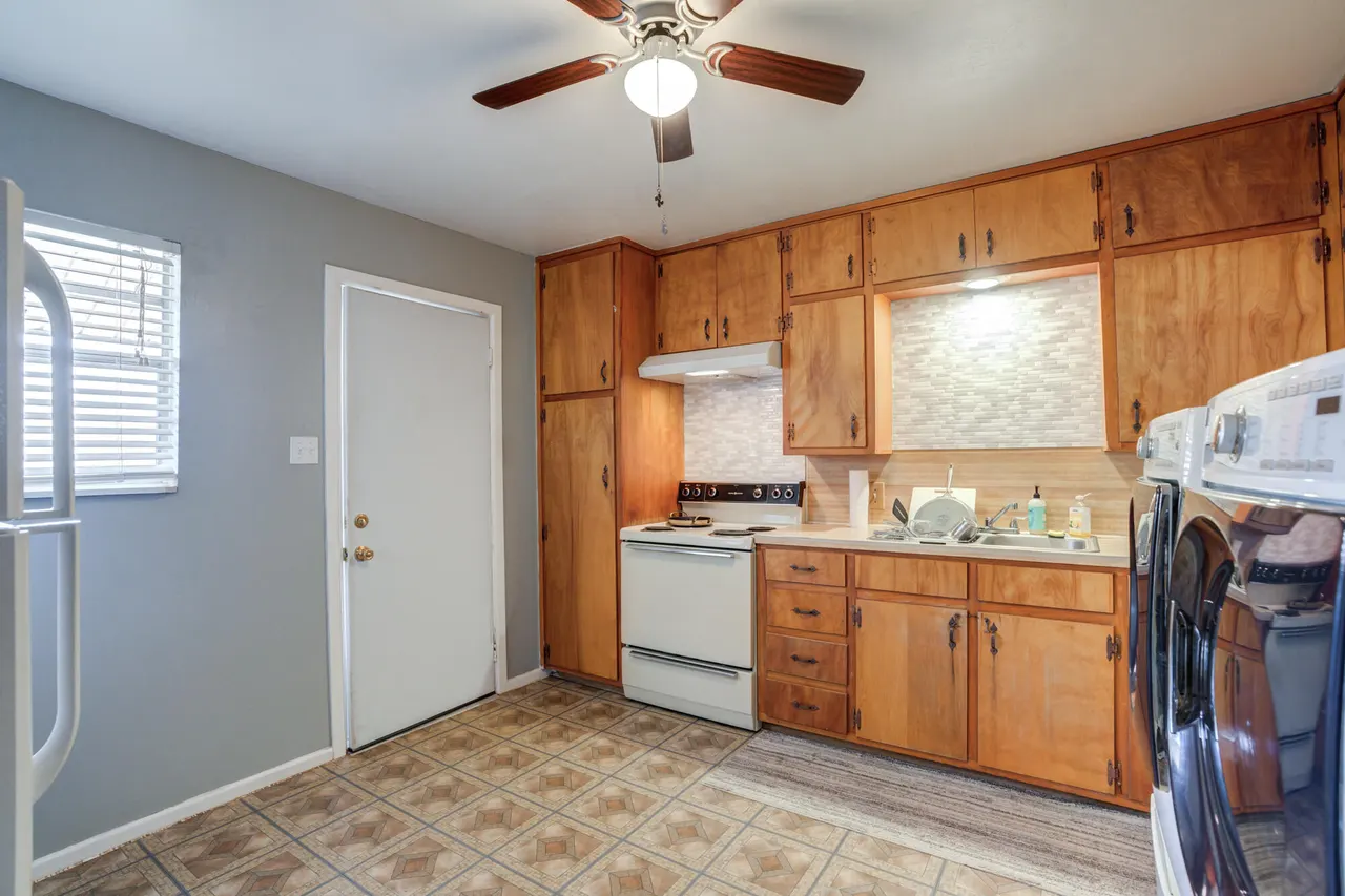 Photo 7 — 606 6th Street, Wolfforth, TX 79382