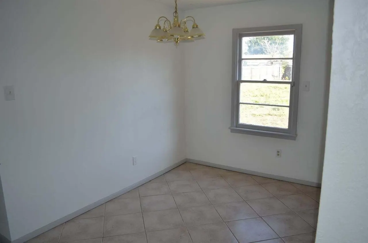 Photo 4 — 2018 E 28th Street, Lubbock, TX 79404