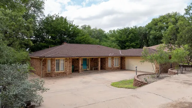 Photo 3 — 21 E Brookhollow Drive, Ransom Canyon, TX 79366