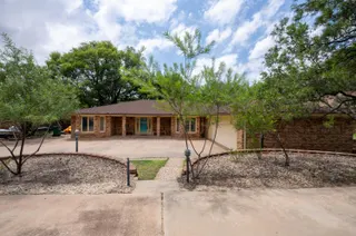 Sold home at 21 E Brookhollow Drive