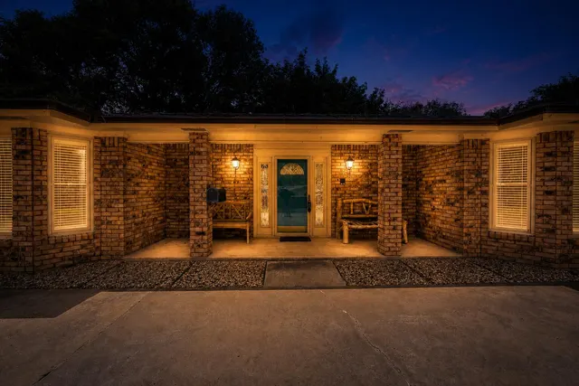 Photo 6 — 21 E Brookhollow Drive, Ransom Canyon, TX 79366