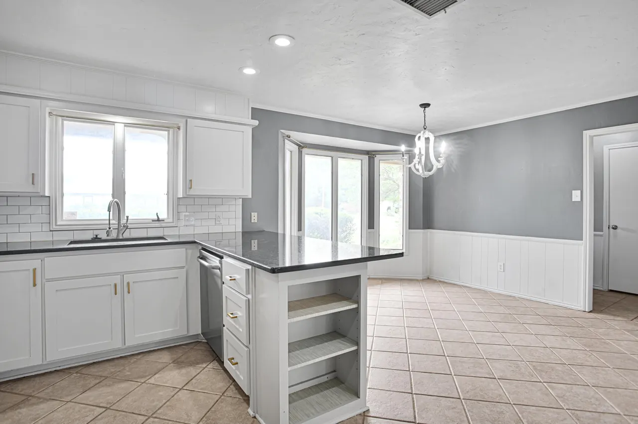 Photo 15 — 5415 93rd Street, Lubbock, TX 79424