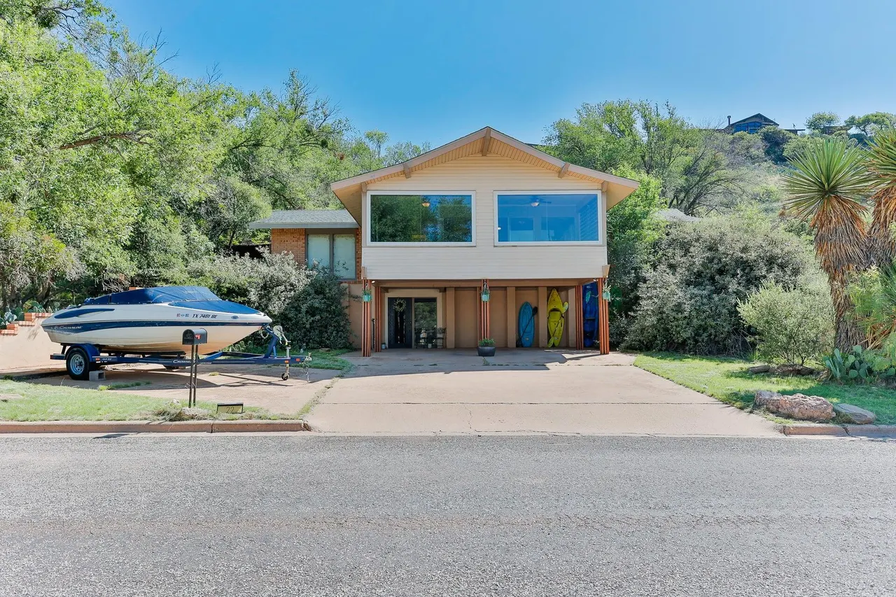 Photo 3 — 22 Foothill Drive, Ransom Canyon, TX 79366