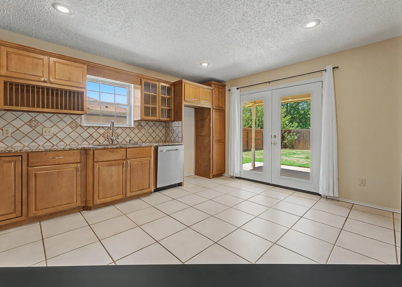 Photo 4 — 405 N Evanston Avenue, Lubbock, TX 79416