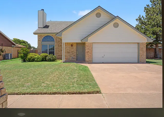 Front exterior — 405 N Evanston Avenue, Lubbock, TX 79416