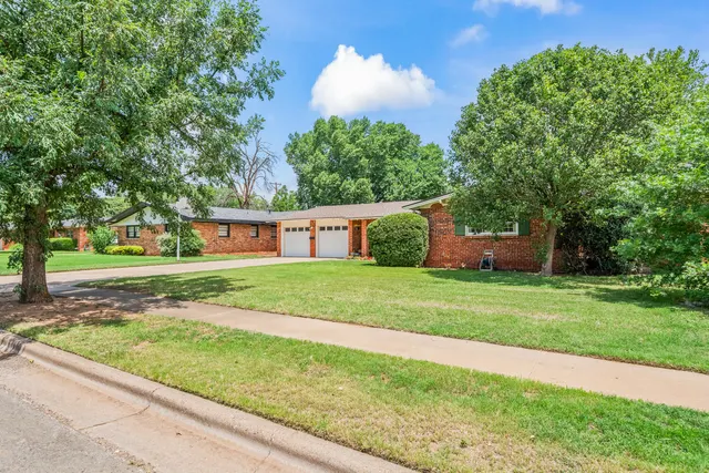 Photo 4 — 3012 56th Street, Lubbock, TX 79413