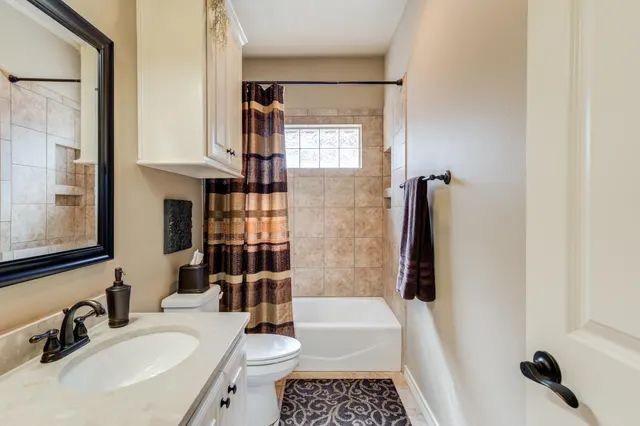 Photo 7 — 29 Tuscan Villas Circle, Lubbock, TX 79423
