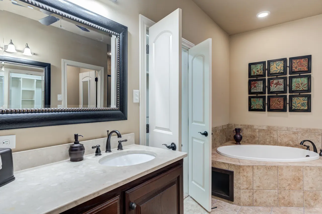 Photo 34 — 29 Tuscan Villas Circle, Lubbock, TX 79423