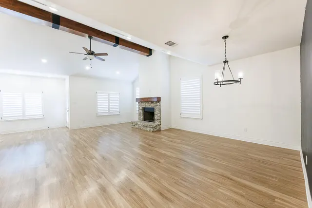 Photo 4 — 6945 103rd Street, Lubbock, TX 79424