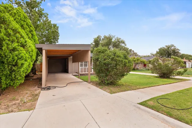 Photo 3 — 516 Double U Drive, Levelland, TX 79336