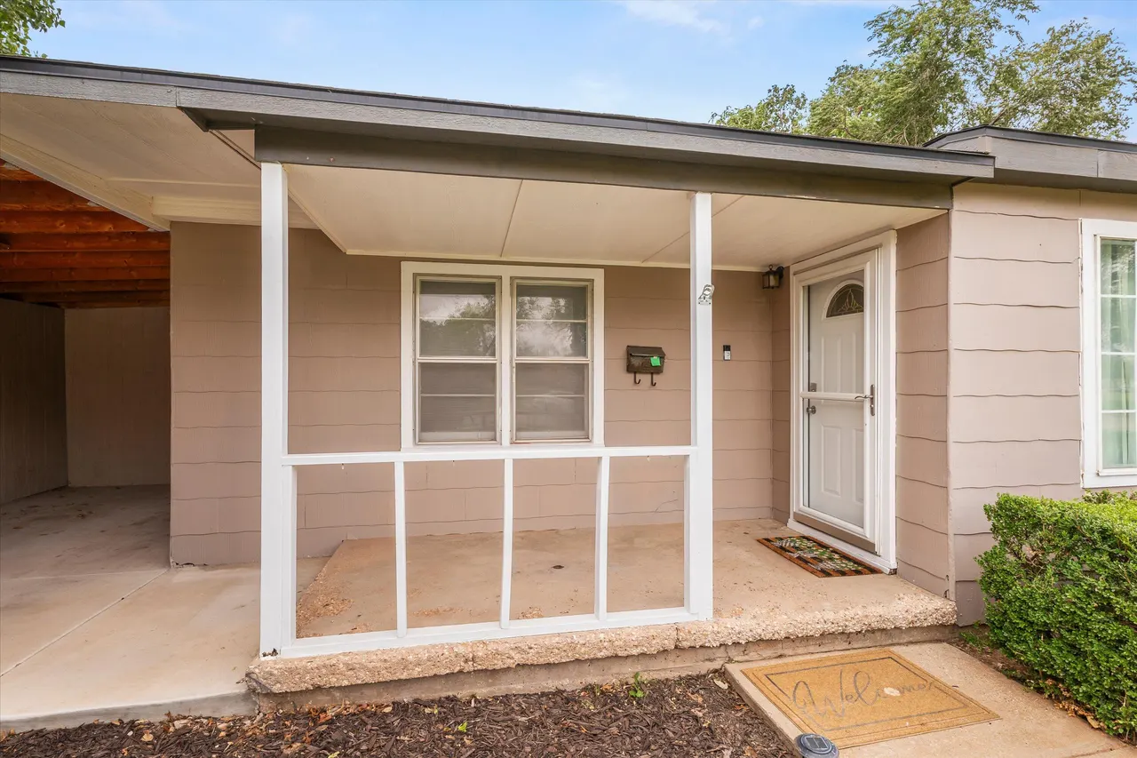 Photo 4 — 516 Double U Drive, Levelland, TX 79336