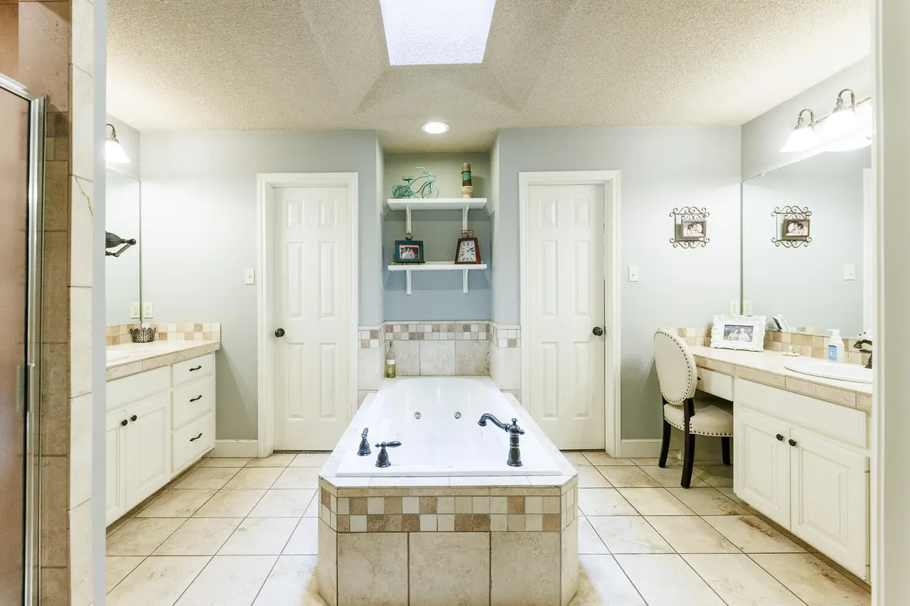 Photo 70 — 3911 100th Street, Lubbock, TX 79423