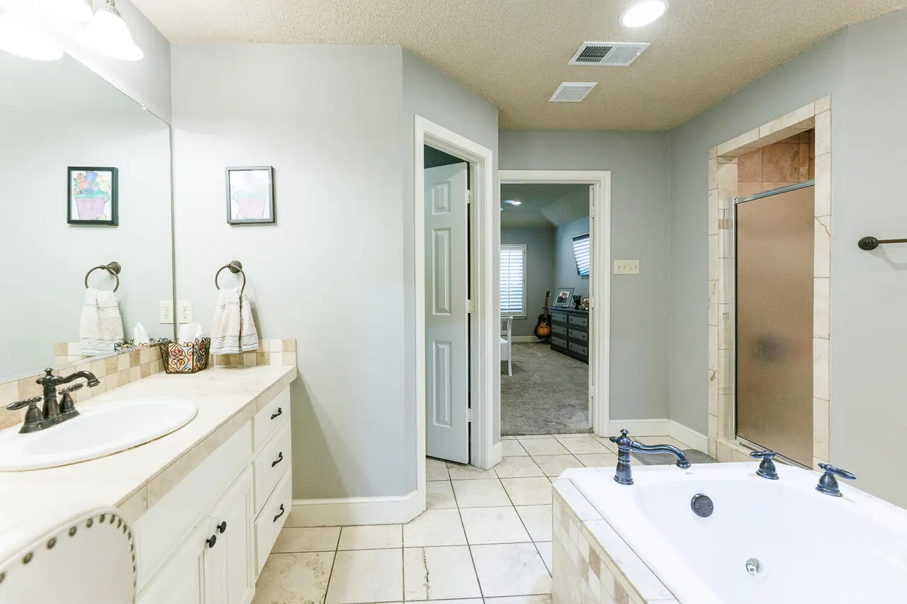 Photo 73 — 3911 100th Street, Lubbock, TX 79423