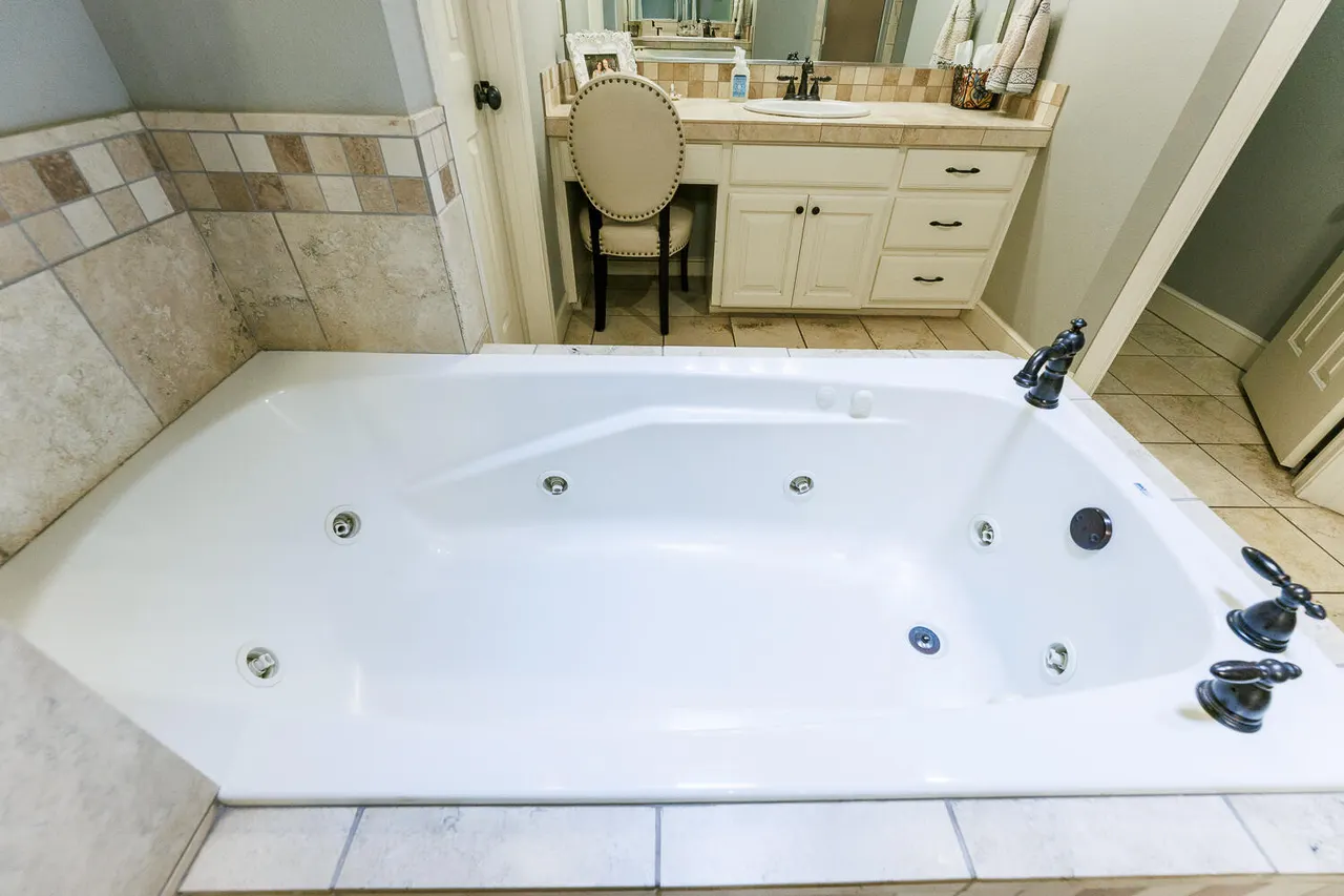 Photo 77 — 3911 100th Street, Lubbock, TX 79423