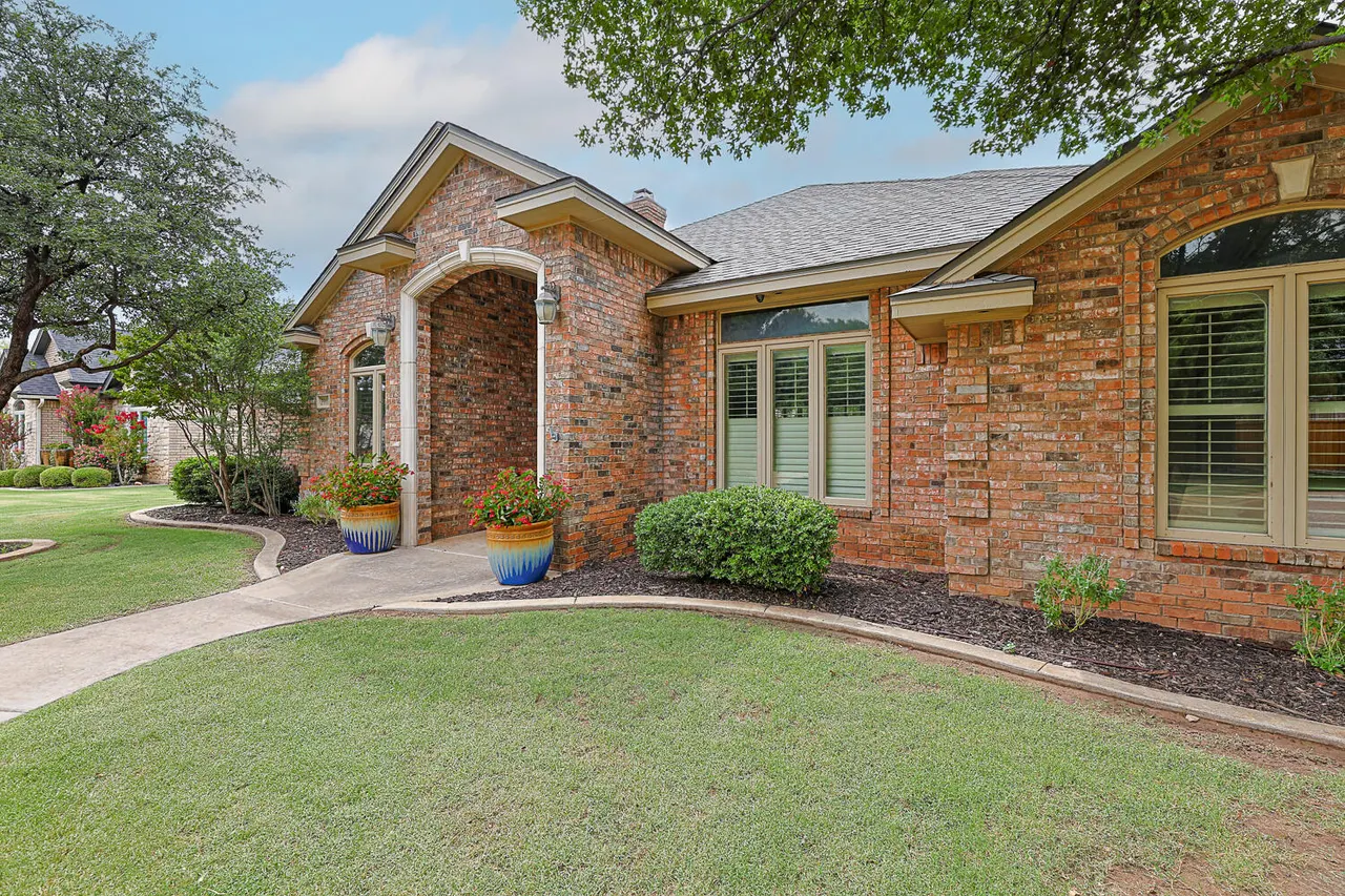 Photo 5 — 3911 100th Street, Lubbock, TX 79423
