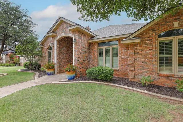 Photo 5 — 3911 100th Street, Lubbock, TX 79423