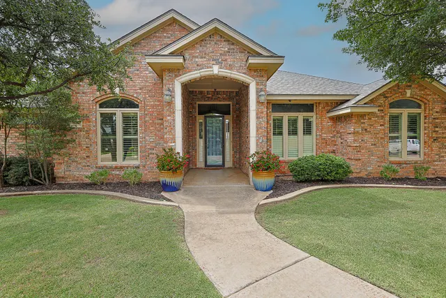 Front exterior — 3911 100th Street, Lubbock, TX 79423