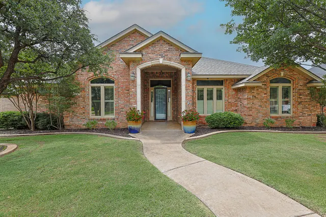 Photo 3 — 3911 100th Street, Lubbock, TX 79423