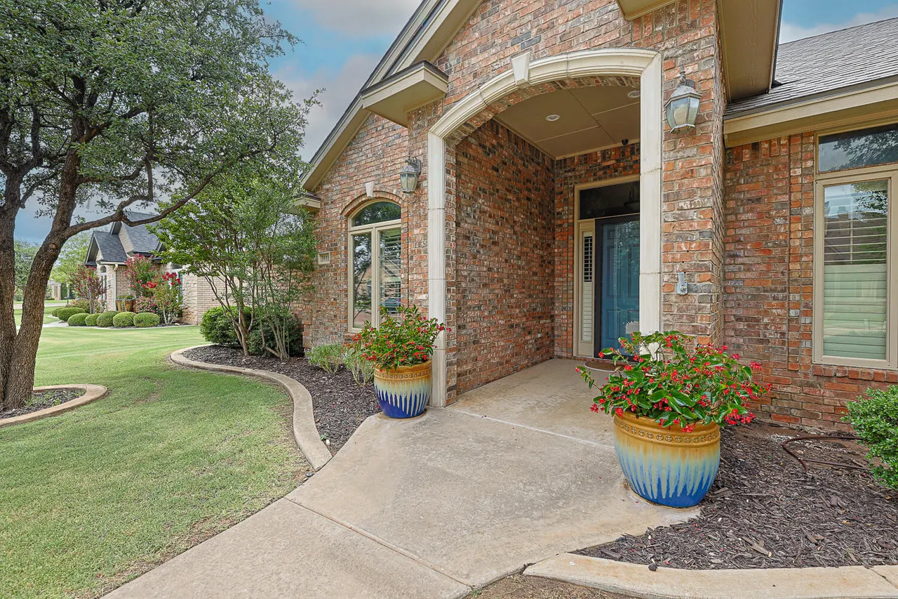 Photo 8 — 3911 100th Street, Lubbock, TX 79423