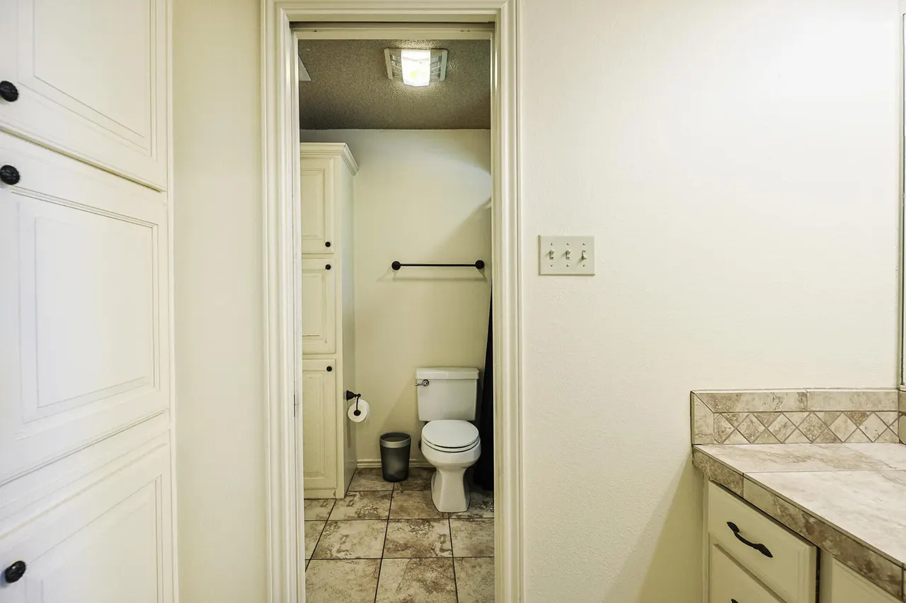 Photo 97 — 3911 100th Street, Lubbock, TX 79423