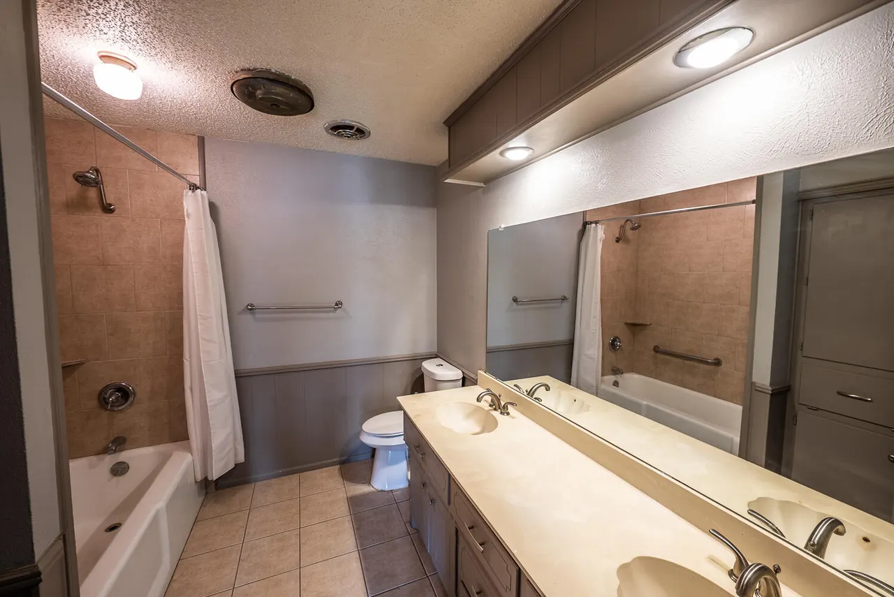 Photo 19 — 8014 Bangor Avenue, Lubbock, TX 79424