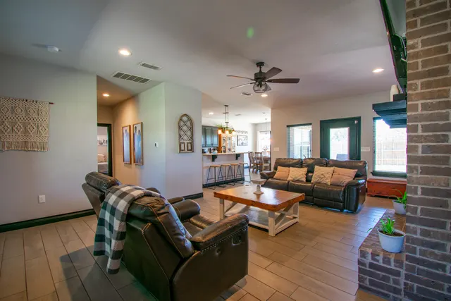 Photo 3 — 1005 Buffalo Court, Abernathy, TX 79311